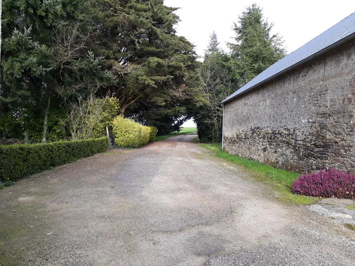 Holiday home Gite Du Guinquis Villa Noyal-Pontivy France